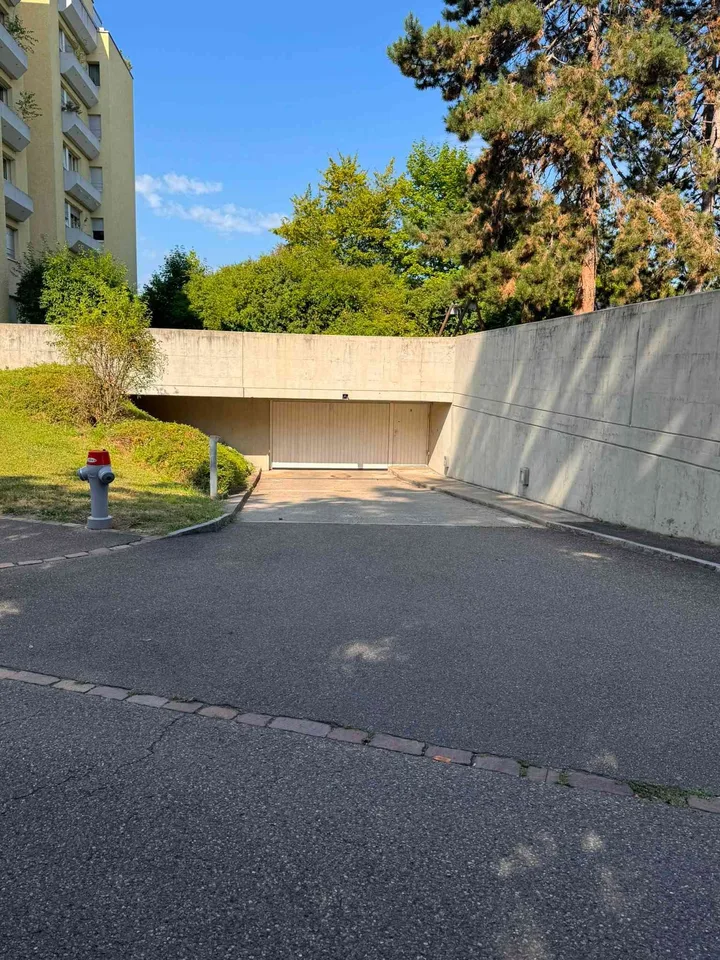 Parkplatz ab 01.09.2026 Opfikon