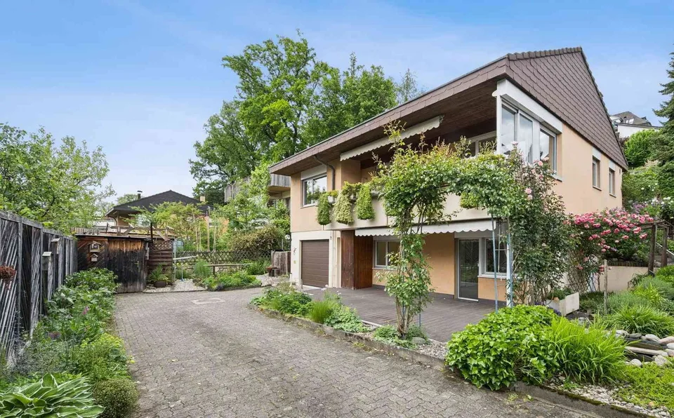 charmantes 5 Zimmer Haus an zentraler Lage in Dornach