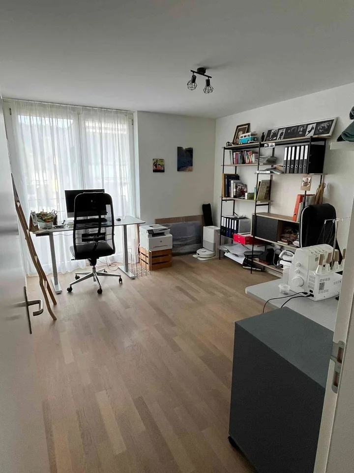 Grosszügige, moderne 4,5 Zimmer Wohnung