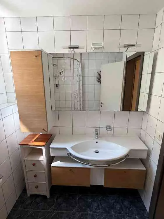 Moderne, möblierte 2-Zimmer-Einliegerwohnung – frisch renoviert