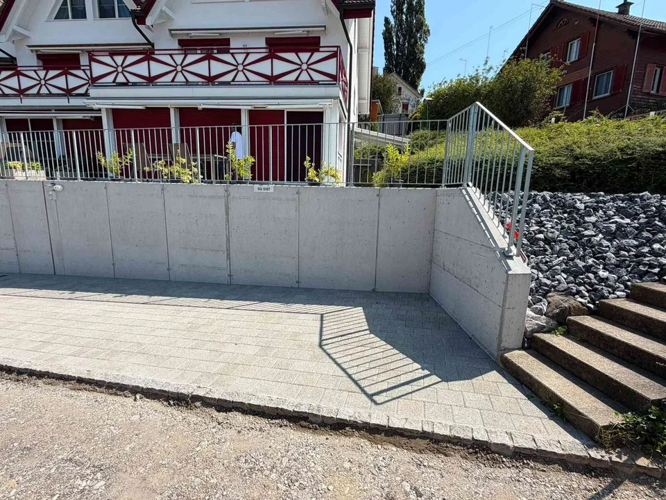 Moderne, möblierte 2-Zimmer-Einliegerwohnung – frisch renoviert