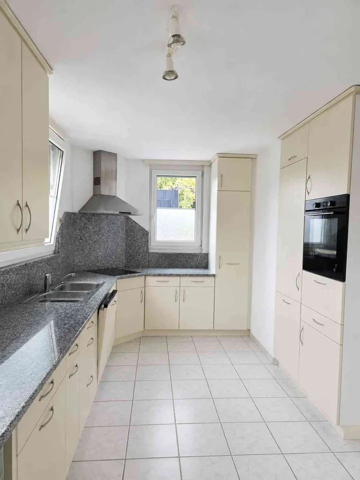 Charmantes 4.5-Zimmer-Reiheneinfamilienhaus mit Terrasse und Balkon