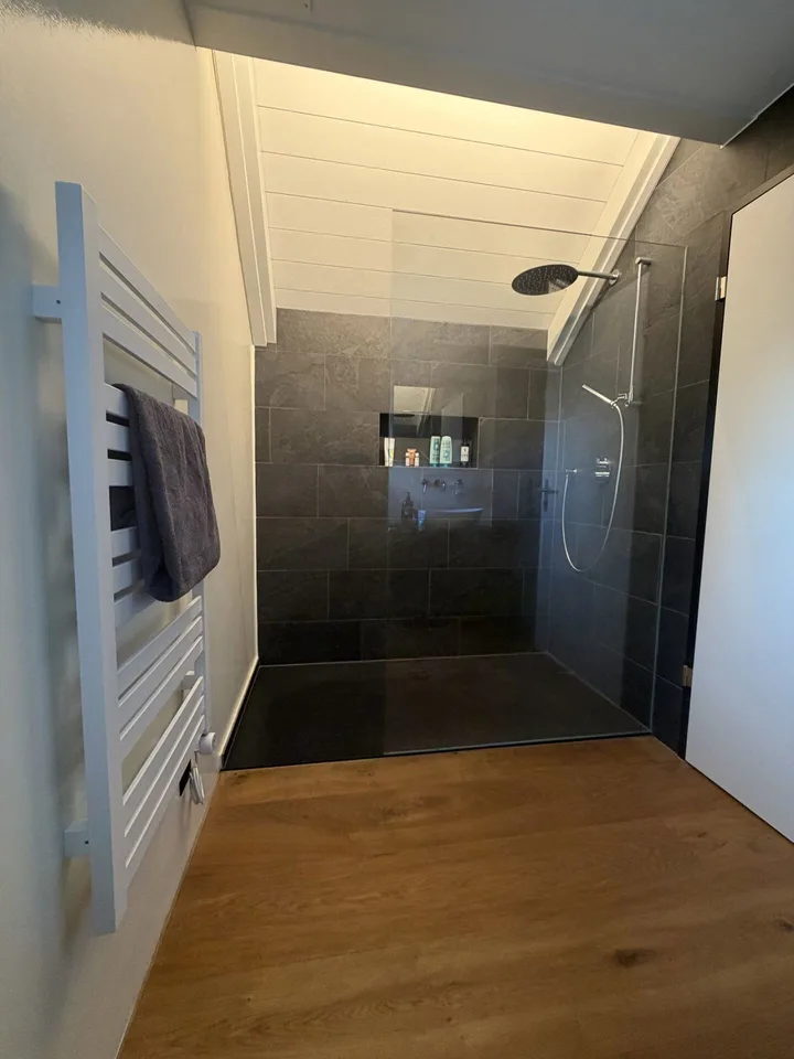 Stilvolle 2.5-Zimmerwohnung in Hölstein - hochwertig, ruhig und bez...
