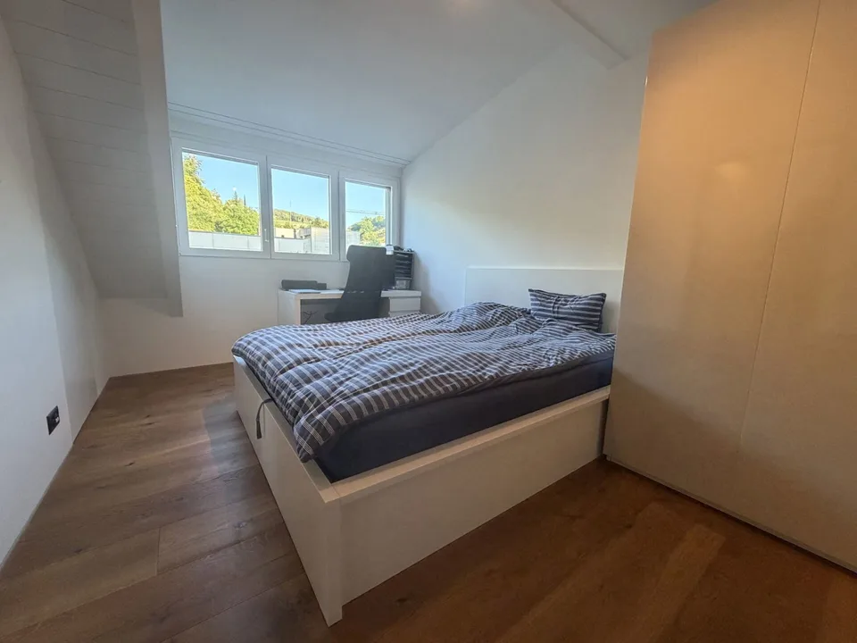 Stilvolle 2.5-Zimmerwohnung in Hölstein - hochwertig, ruhig und bez...