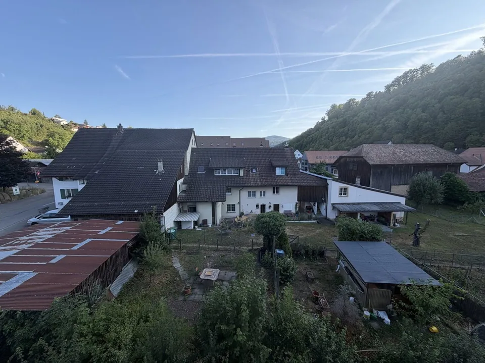 Stilvolle 2.5-Zimmerwohnung in Hölstein - hochwertig, ruhig und bez...