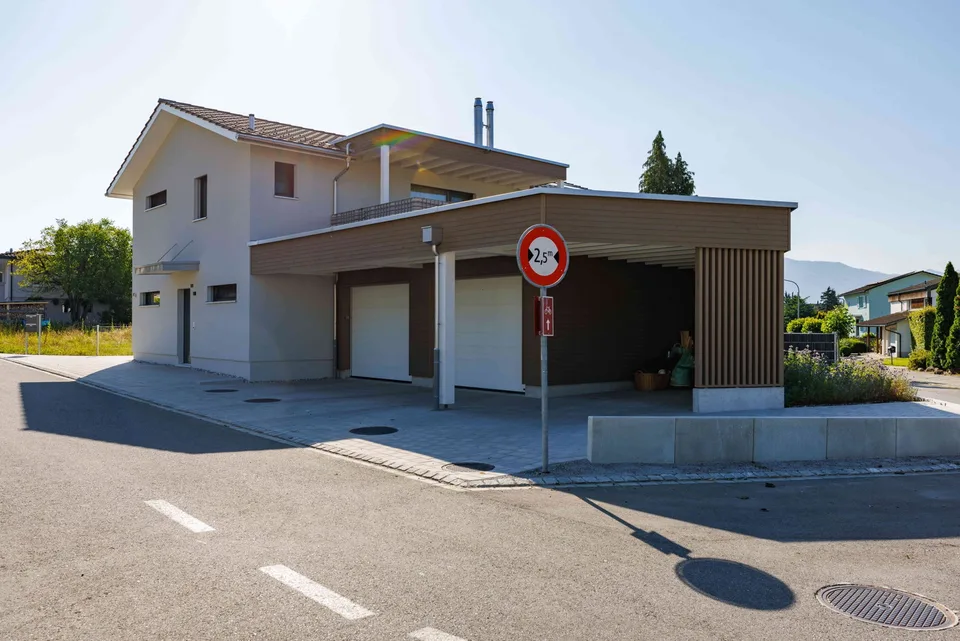 Einzelcarport in Rebstein – geschützt vor Wetter, nah am ÖV