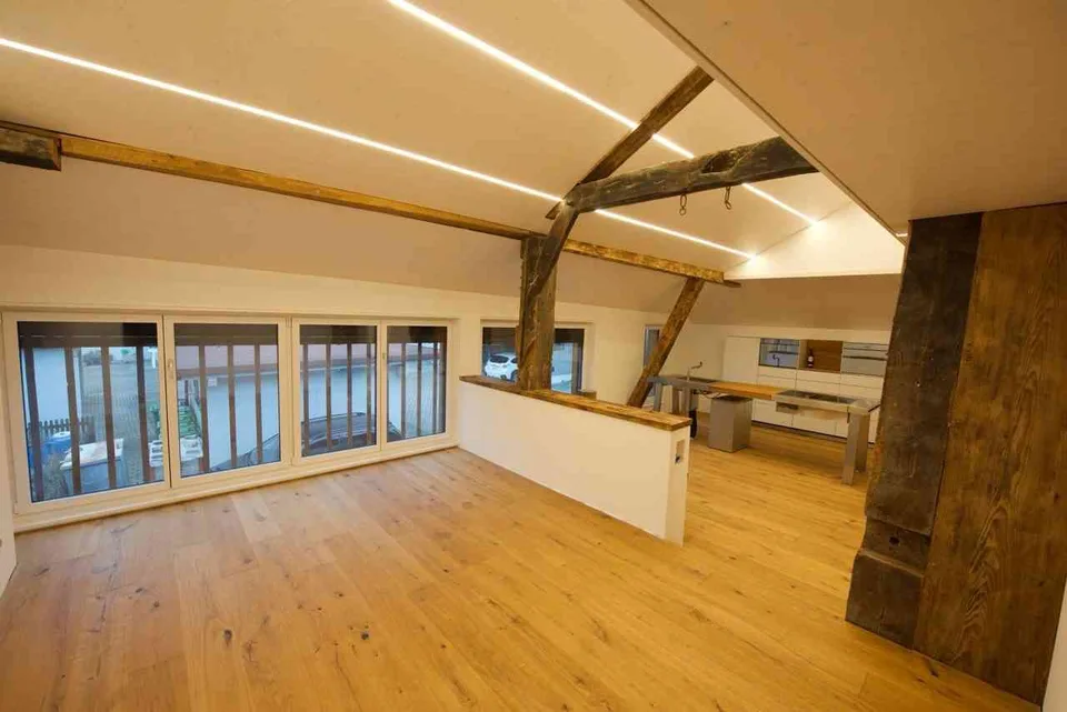 "*Erstvermietung* Luxuriöse 6 Zi Wohnung in historischem Gebäude"