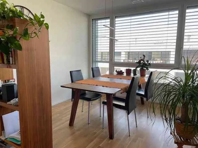 Helle grosszügige 3.5-Zimmer-Wohnung mit schönem Balkon
