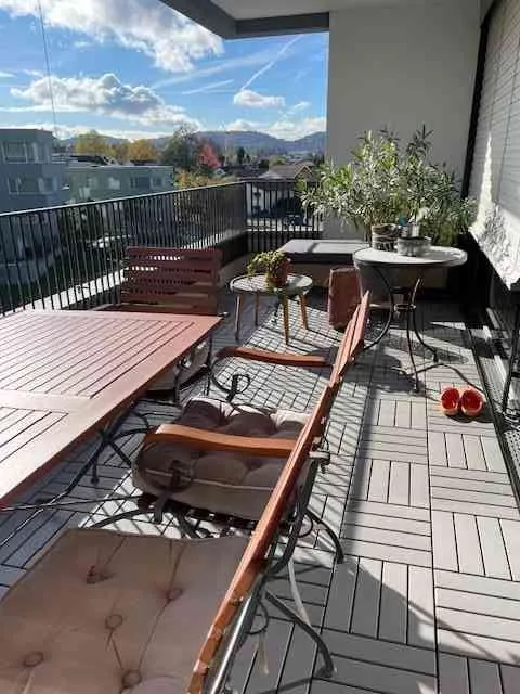 Helle grosszügige 3.5-Zimmer-Wohnung mit schönem Balkon
