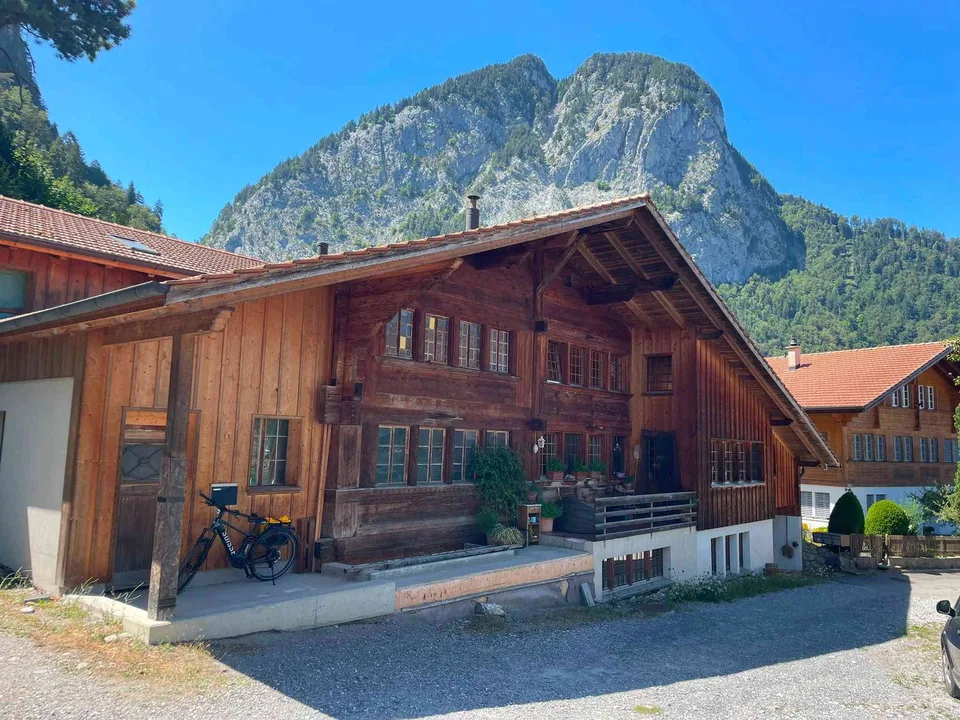 Mehrfamilienhaus mit Ausbau- & Renditepotenzial an ruhiger, zentraler