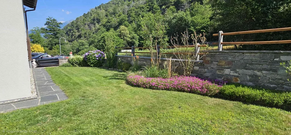Zu verkaufen Zweifamilienhaus, 1'000 m² Grundstück in Maggia