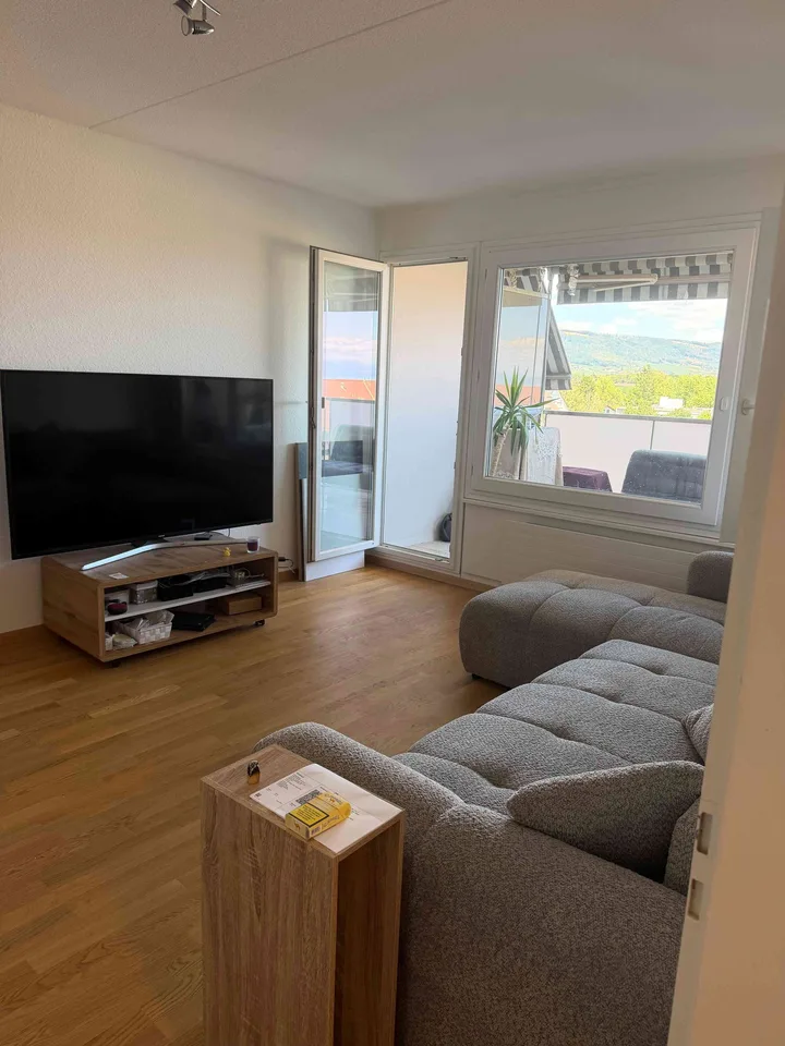 Appartement à gland, bien équipé , belle vue et pratique