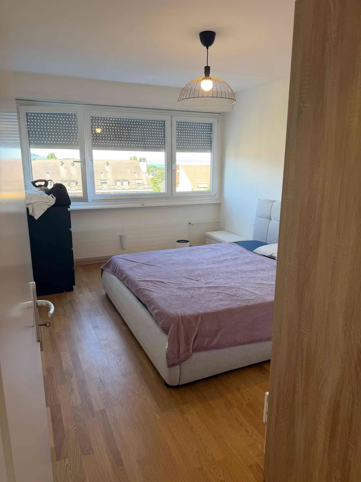 Appartement à gland, bien équipé , belle vue et pratique