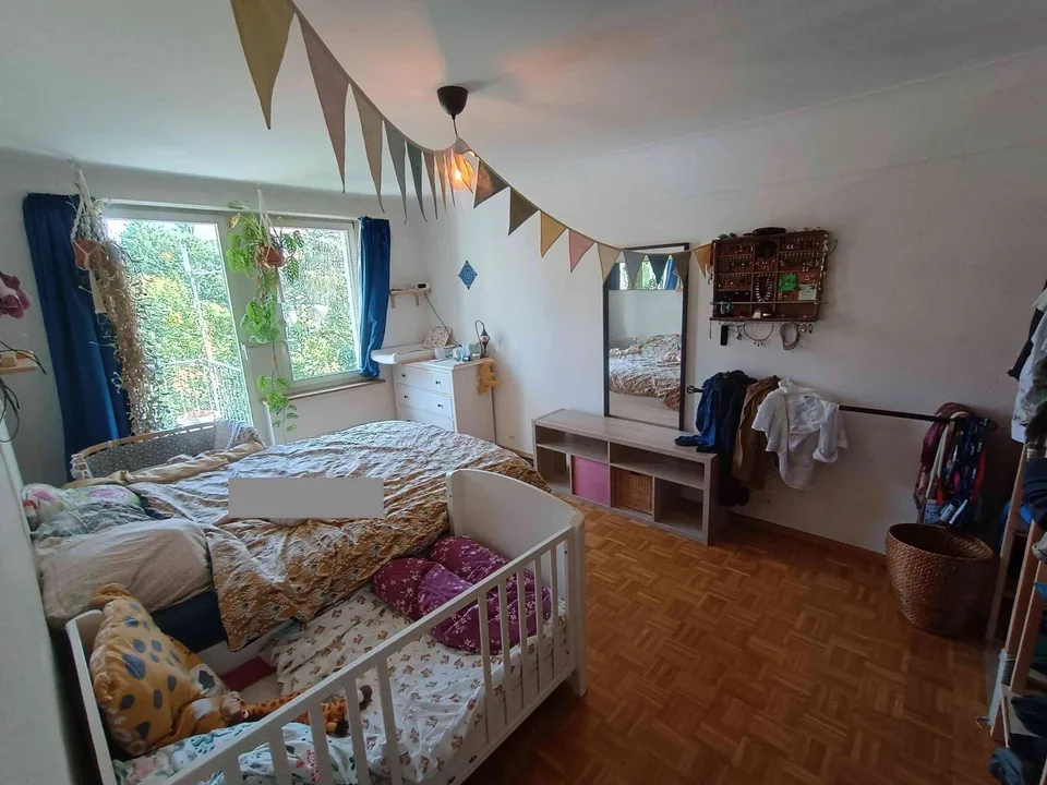7 Zimmer mit Garten an ruhiger Spielstrasse 10 Min. vom SBB