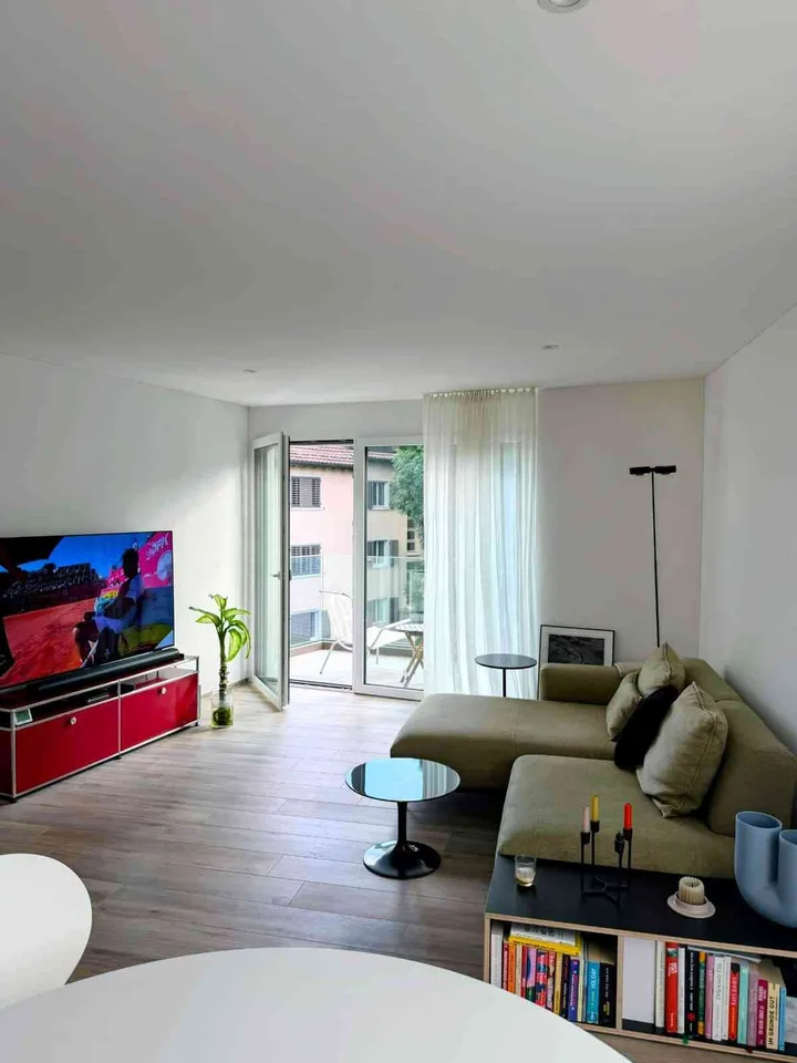 Helle 2.5 Zimmerwohnung in Wiedikon (möbliert) zur Untermiete