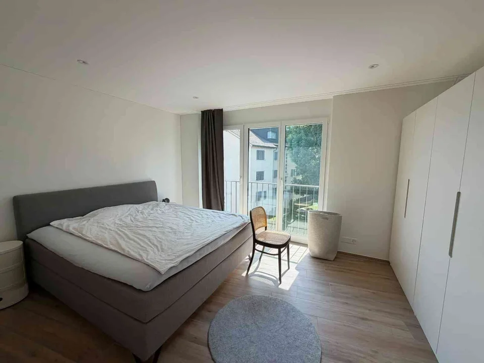 Helle 2.5 Zimmerwohnung in Wiedikon (möbliert) zur Untermiete