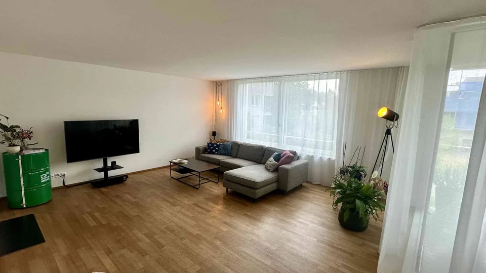 Grosszügige 3.5-Zimmer-Wohnung in ruhiger und zentraler Lage