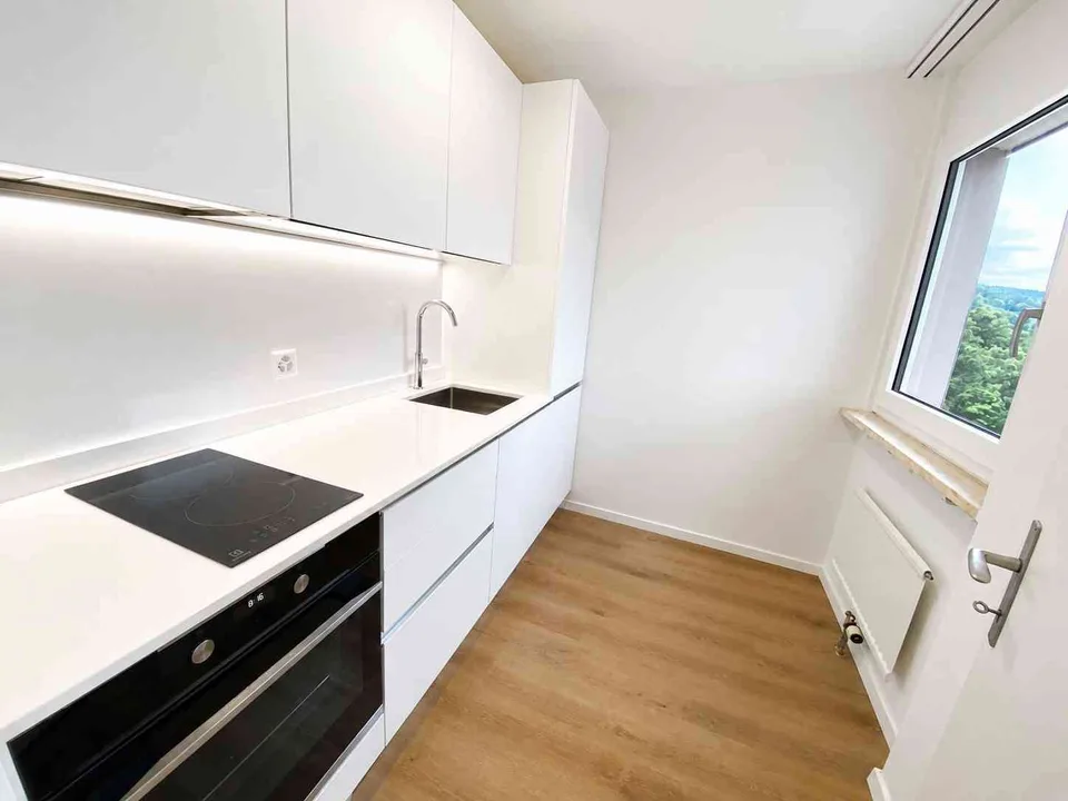 Moderne 1.5-Zimmer-Wohnung im 7. Stock mit wunderschöner Aussicht