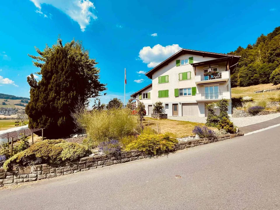5.5-Zimmer-Familienwohnung mit Garten, Werkraum und viel Freiraum