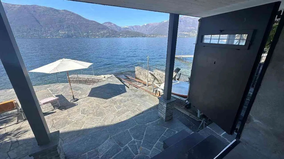 Seeliegenschaft Ferienhaus-Teil mit 2 Wohnungen Seeterrasse und Garage