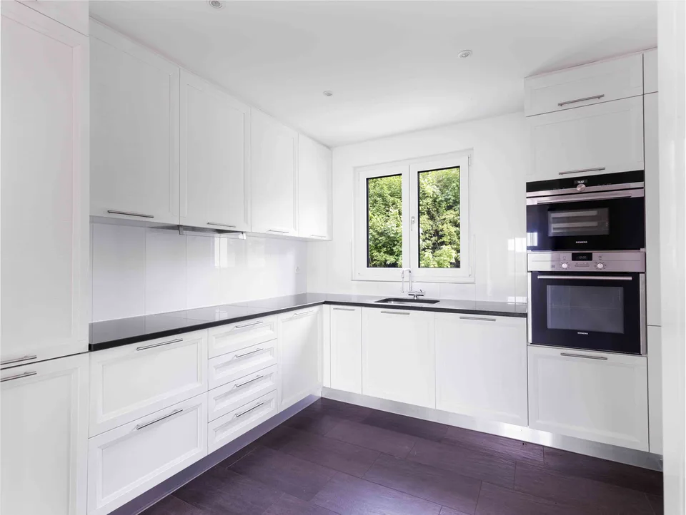Lichtdurchflutete 4.5-Maisonette-Wohnung mit Seesicht