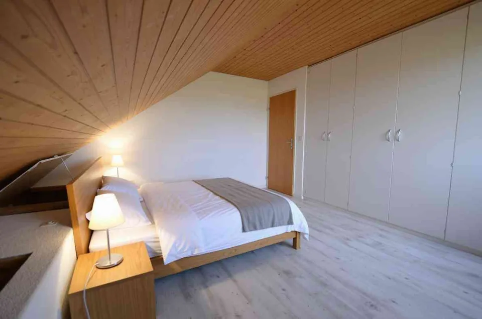 4.5 Zimmer Dachgeschoss-Wohnung mit Wintergarten 160m2