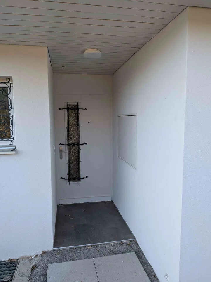 Grosszügige 5.5-Zimmerwohnung mit Garten in Einfamilienhaus