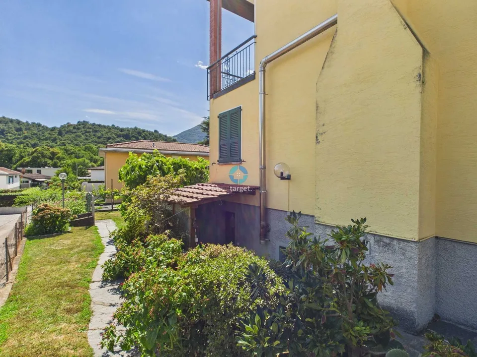 Casa bifamiliare 9 locali con giardino a Ponte Capriasca