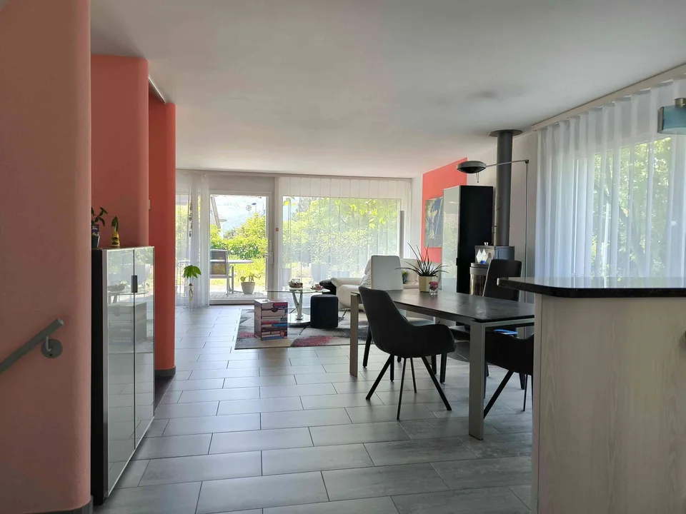 Gepflegtes Eck-Reiheneinfamilienhaus mit moderner Ausstattung