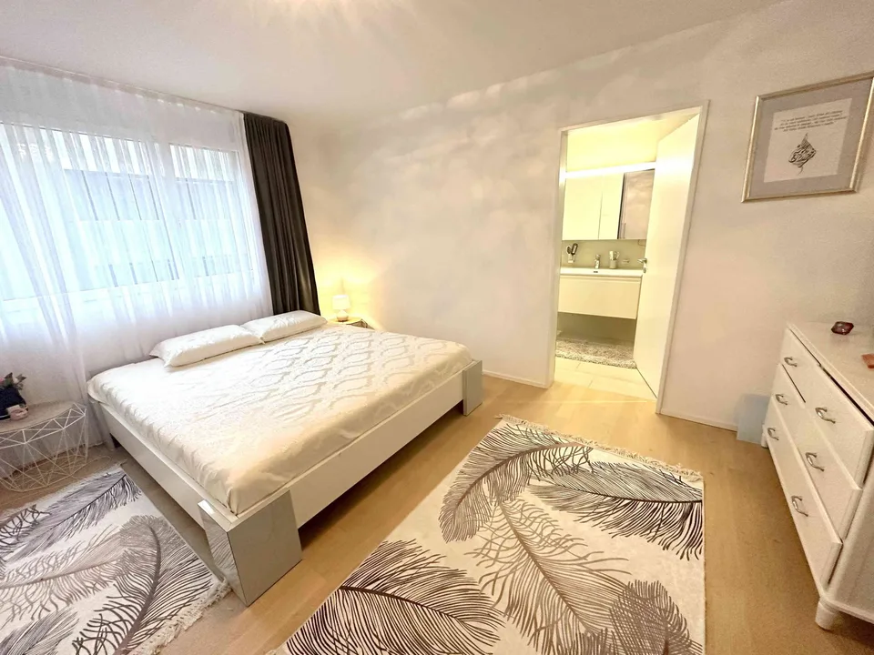 Grosszügige 5.5-Zimmer-Wohnung zentral in Reichenburg SZ