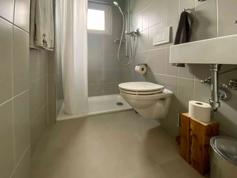 Helle, moderne 4.5-Zimmerwohnung mit privatem Gartenteil