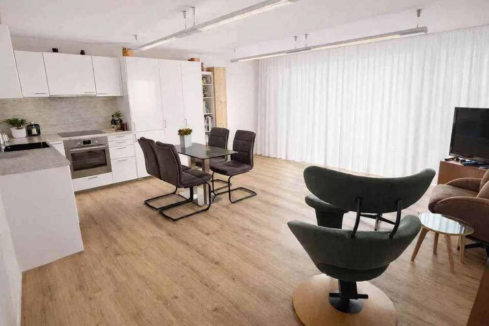6.5-Zimmer-Haus mit Einliegerwohnung