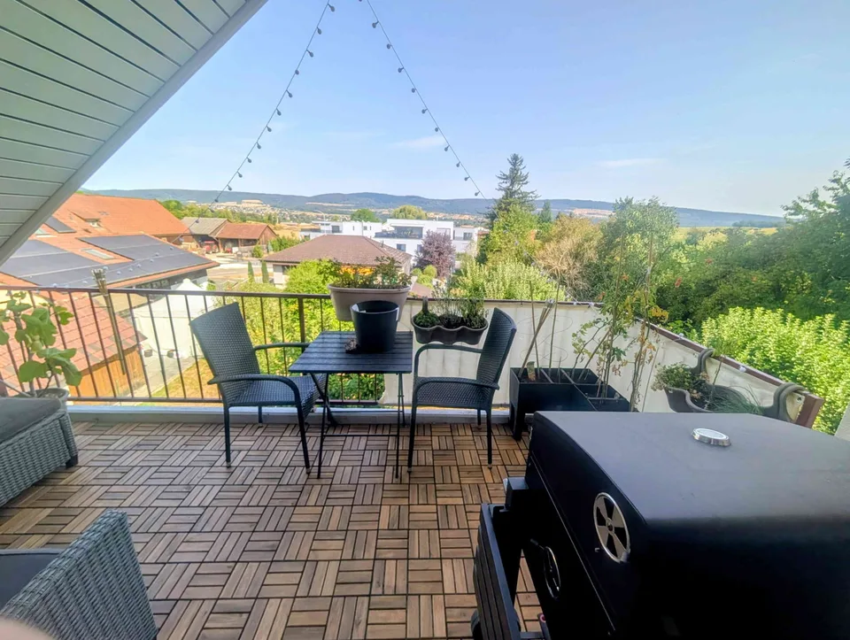 Gemütliche 5 Zimmer Maisonette Wohnung in Wahlen b. Laufen
