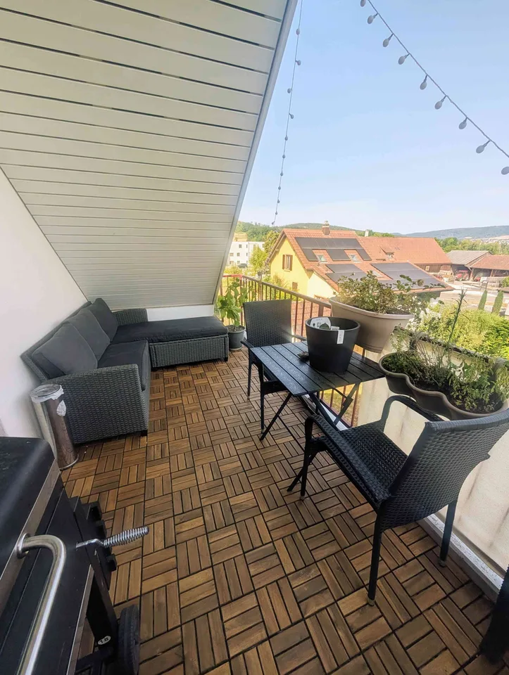 Gemütliche 5 Zimmer Maisonette Wohnung in Wahlen b. Laufen
