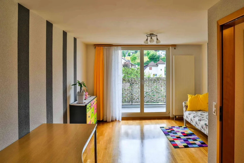 Gepflegtes Einfamilienhaus an zentraler Lage, mit Wohnen über den Däch – foto 5 di 7