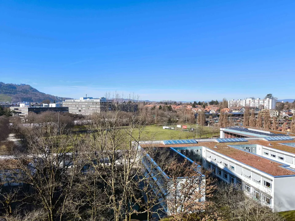 Helle 5.5-Zimmer-Wohnung mit Weitsicht an zentraler Lage in Bern