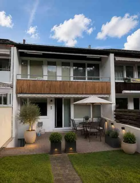 4.5-Reihen-EFH (Winterthur-Dättnau) grosser Garten + Ausbaupotenzial
