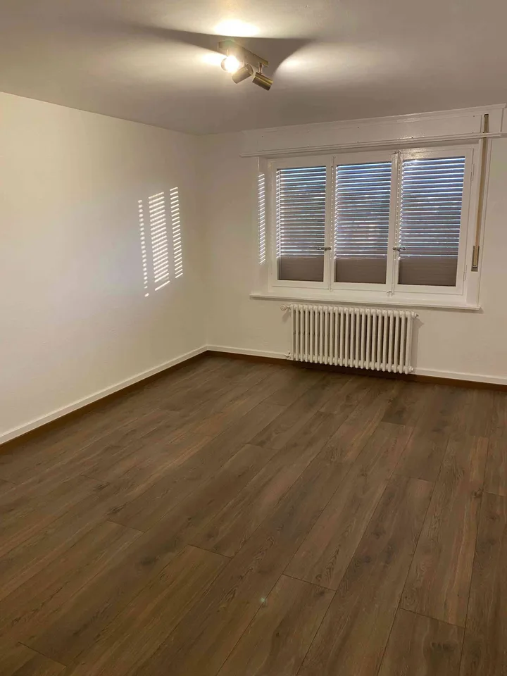 Renoviertes Studio an Top-Lage im Zentrum von Düdingen