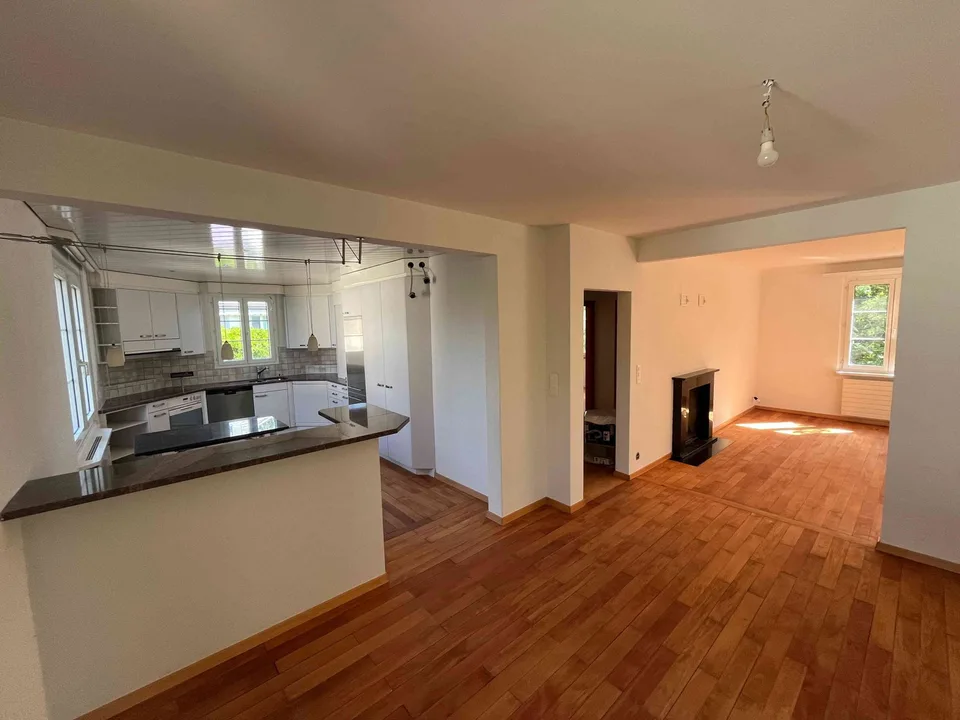 Charmante 3.5-Zimmer-Altbauwohnung mit Balkon in Wallisellen