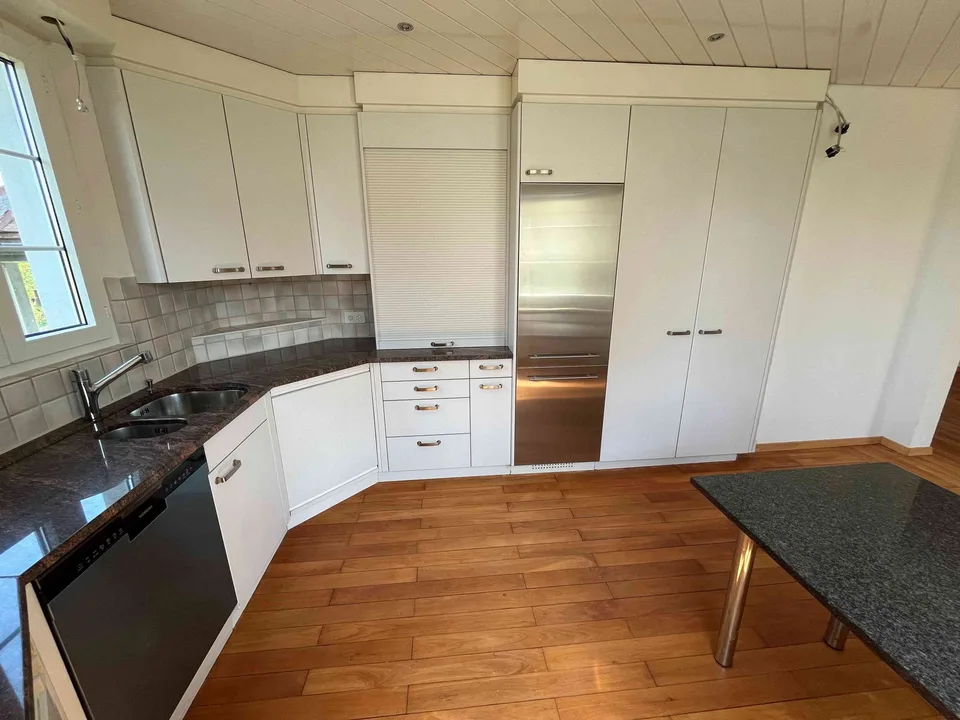 Charmante 3.5-Zimmer-Altbauwohnung mit Balkon in Wallisellen