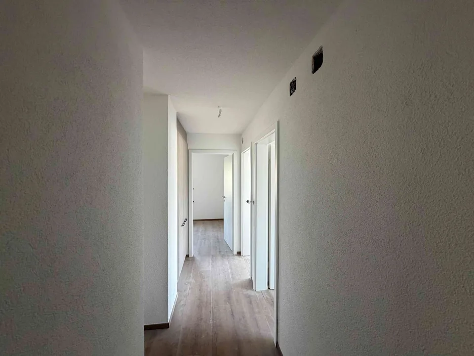 Frisch renovierte 3.5 Zimmer Etagenwohnung