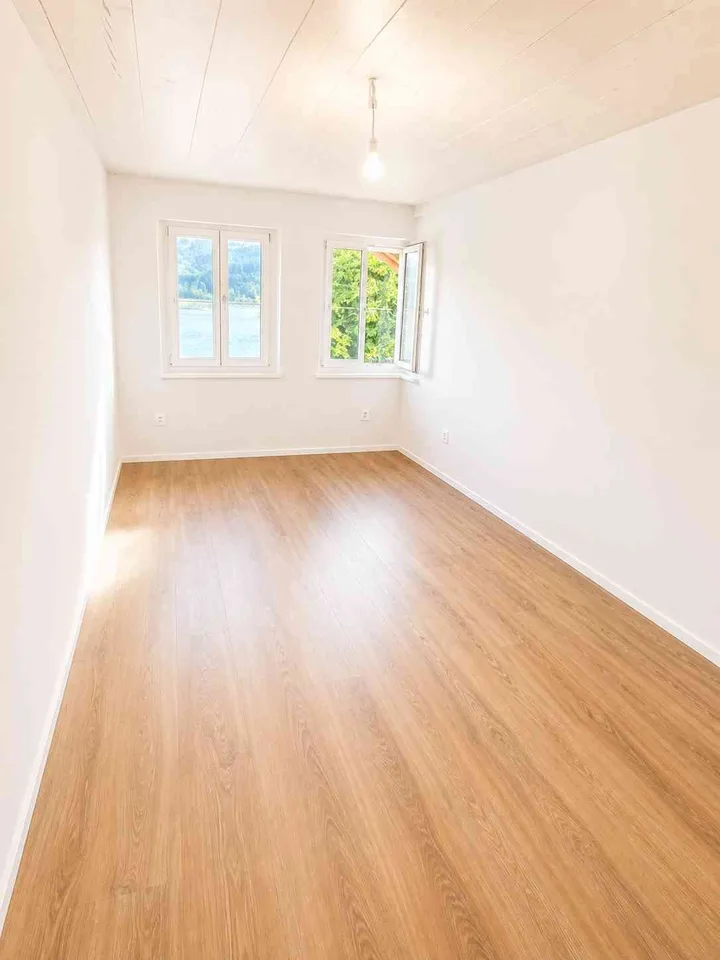 4.5-Zimmer-Maisonette mit Seesicht und Garten