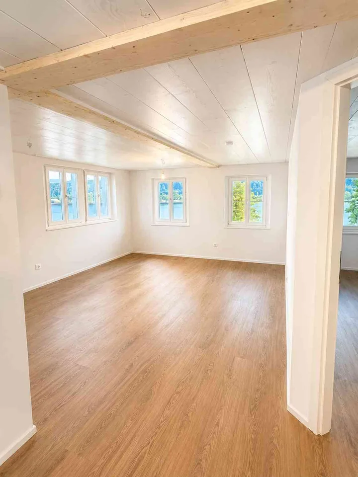 4.5-Zimmer-Maisonette mit Seesicht und Garten