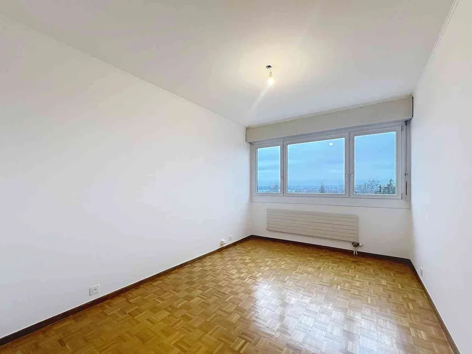 Appartement lumineux de 3 pièces avec balcon à Meyrin