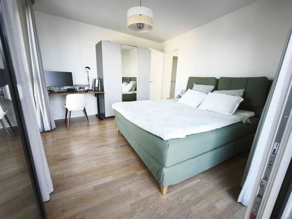 Appartement attique lumineux de 3,5 pièces à Renens VD