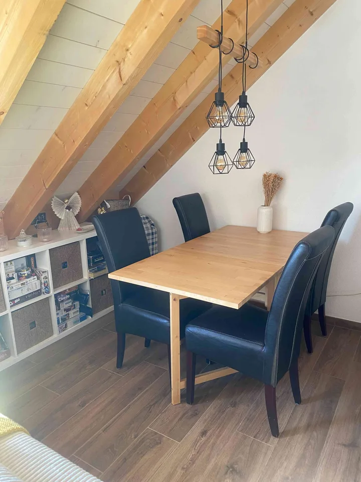 Charmant appartement en attique de 1.5 pièces à Gimel