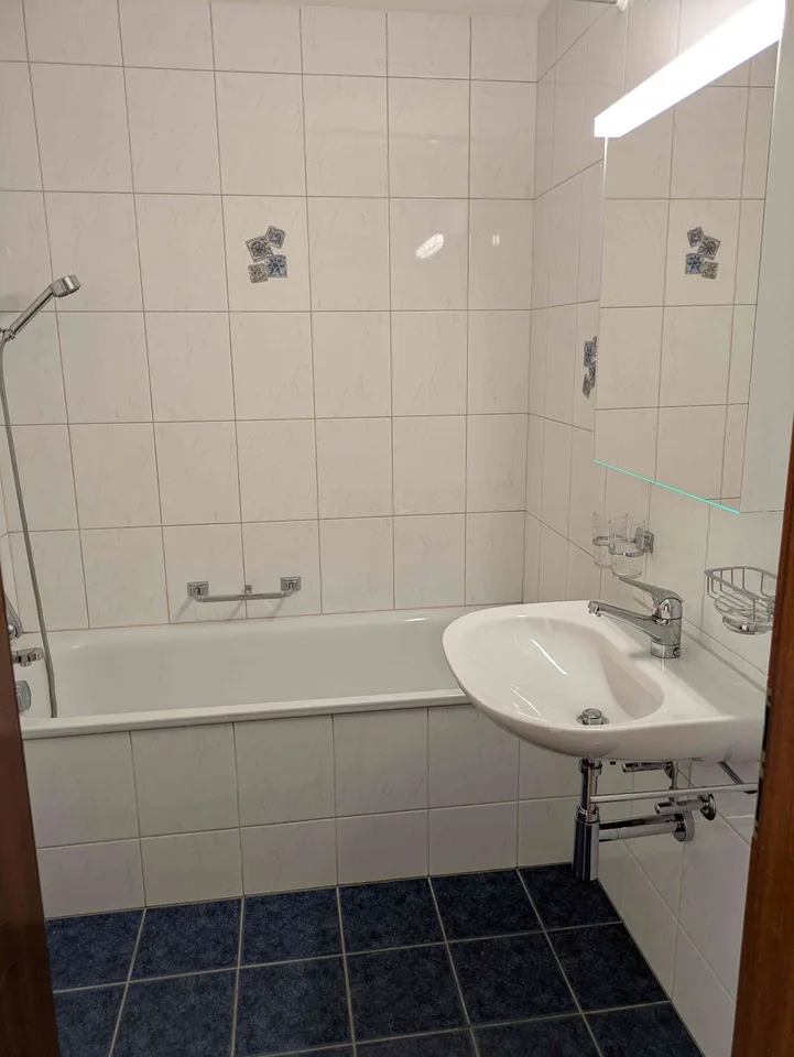Zentral wohnen in Rapperswil – 3.5-Zimmer mit zus. Parkplatz/Hobbyraum