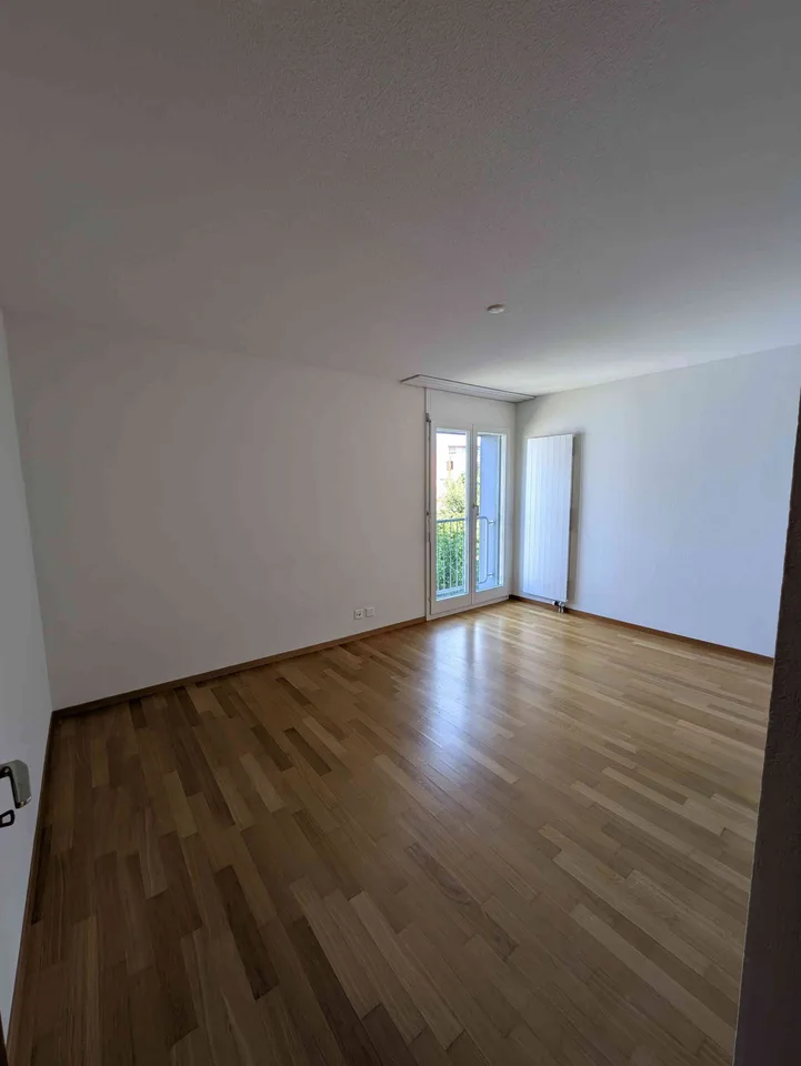 Zentral wohnen in Rapperswil – 3.5-Zimmer mit zus. Parkplatz/Hobbyraum