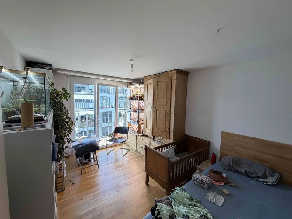 Looking for a flatmate for our family home in Sévelin