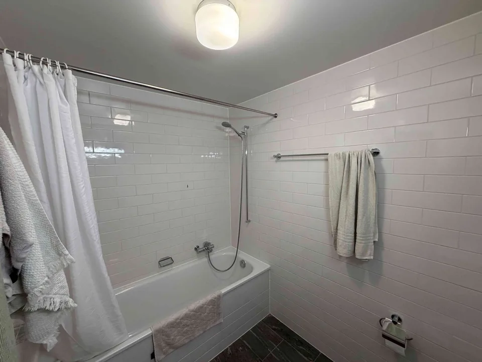 Looking for a flatmate for our family home in Sévelin